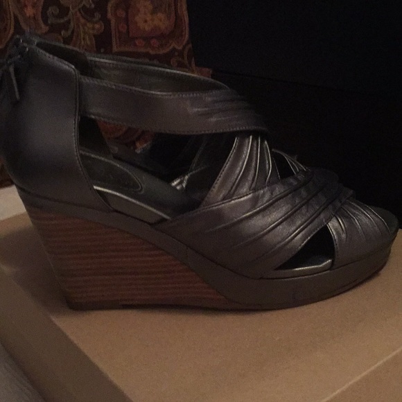 Cole Haan Wedge Sandal - Picture 1 of 4